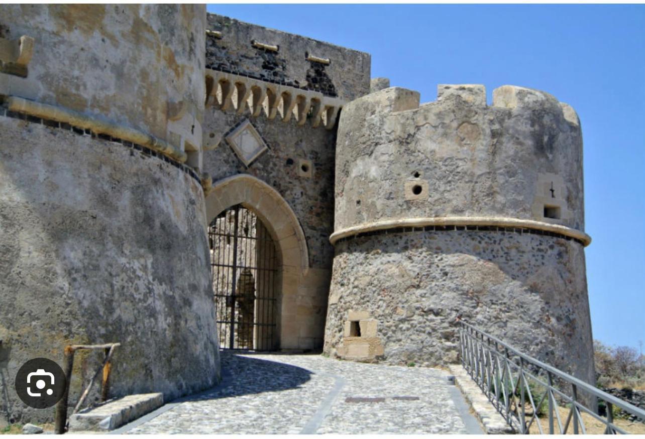 דירות ברצלונה פוצו די גוטו La Casa Di Wioletta מראה חיצוני תמונה