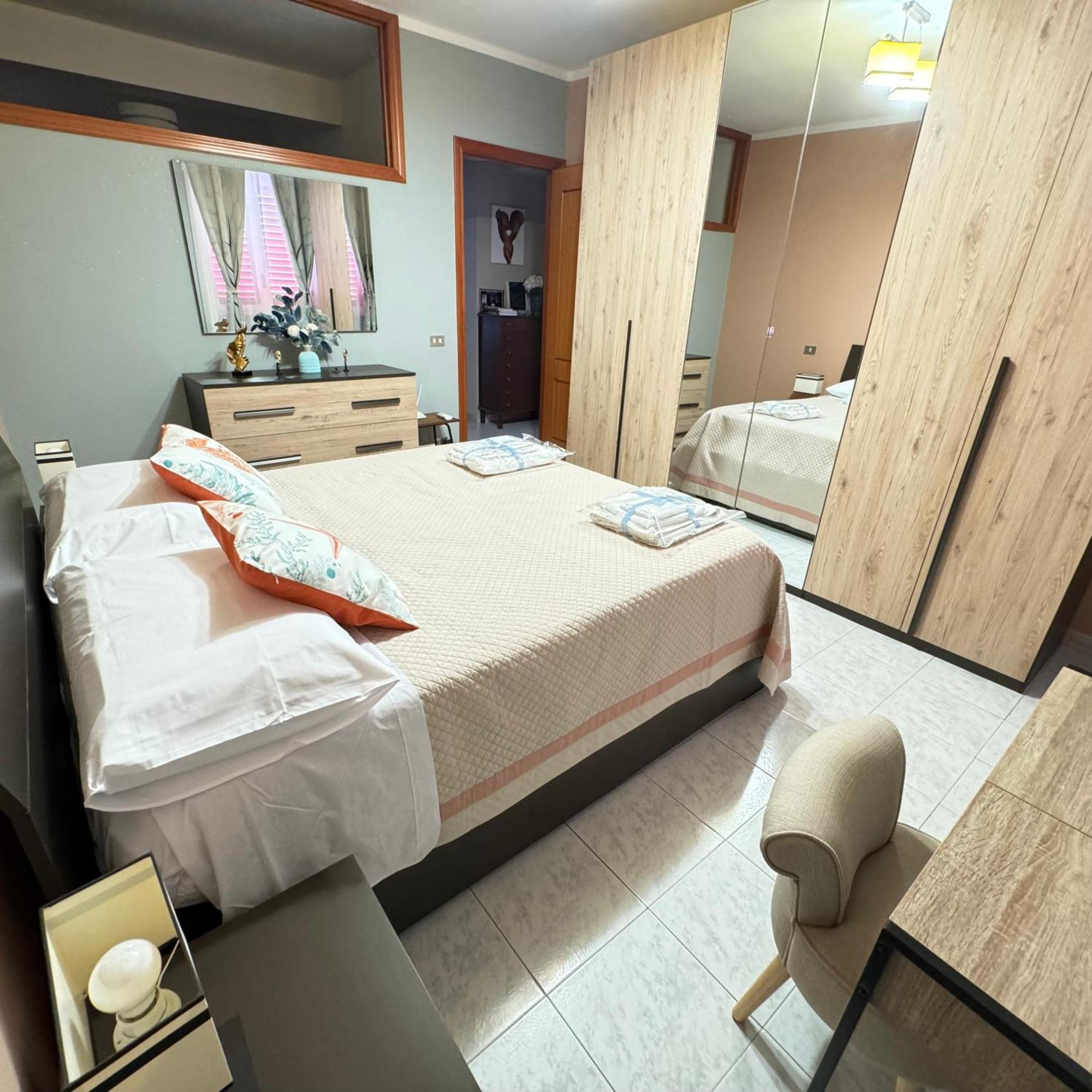 דירות ברצלונה פוצו די גוטו La Casa Di Wioletta מראה חיצוני תמונה